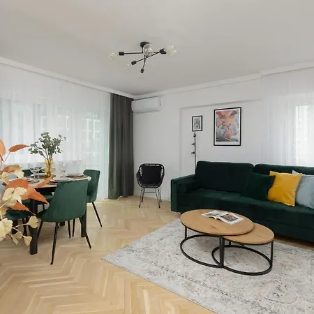 Apartment Stylish Heart Of By Renters