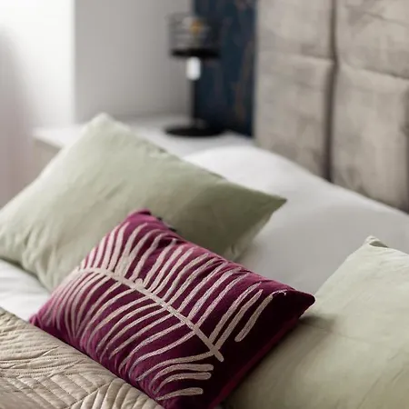 Stylish Heart Of By Renters