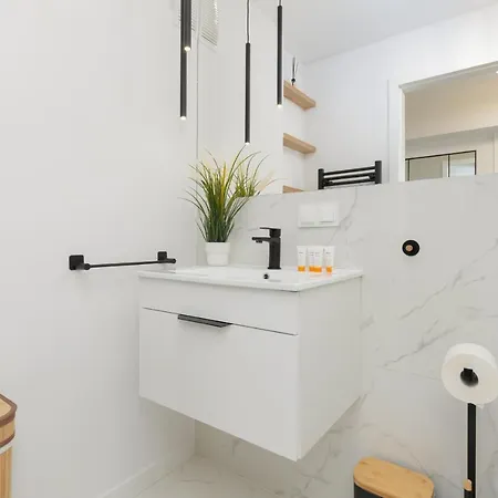 Stylish Heart Of By Renters